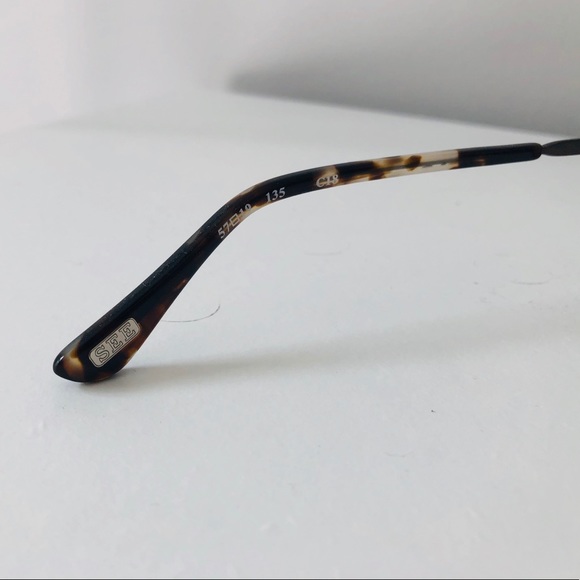 BRAND NEW Sunglasses with Case - Picture 2 of 8